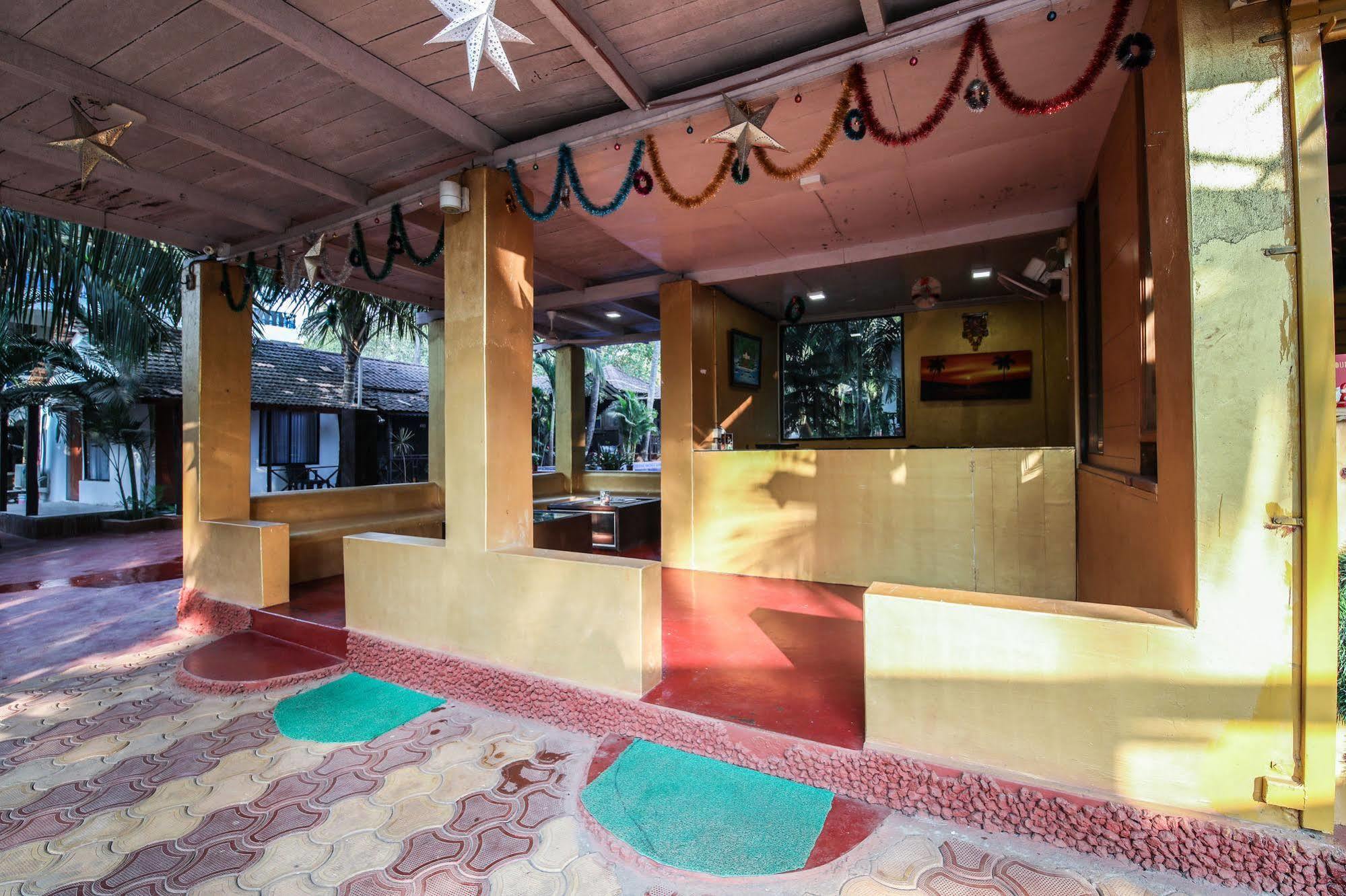 Treebo Trend Ashwem Beach Resort Goa Мандрем Экстерьер фото