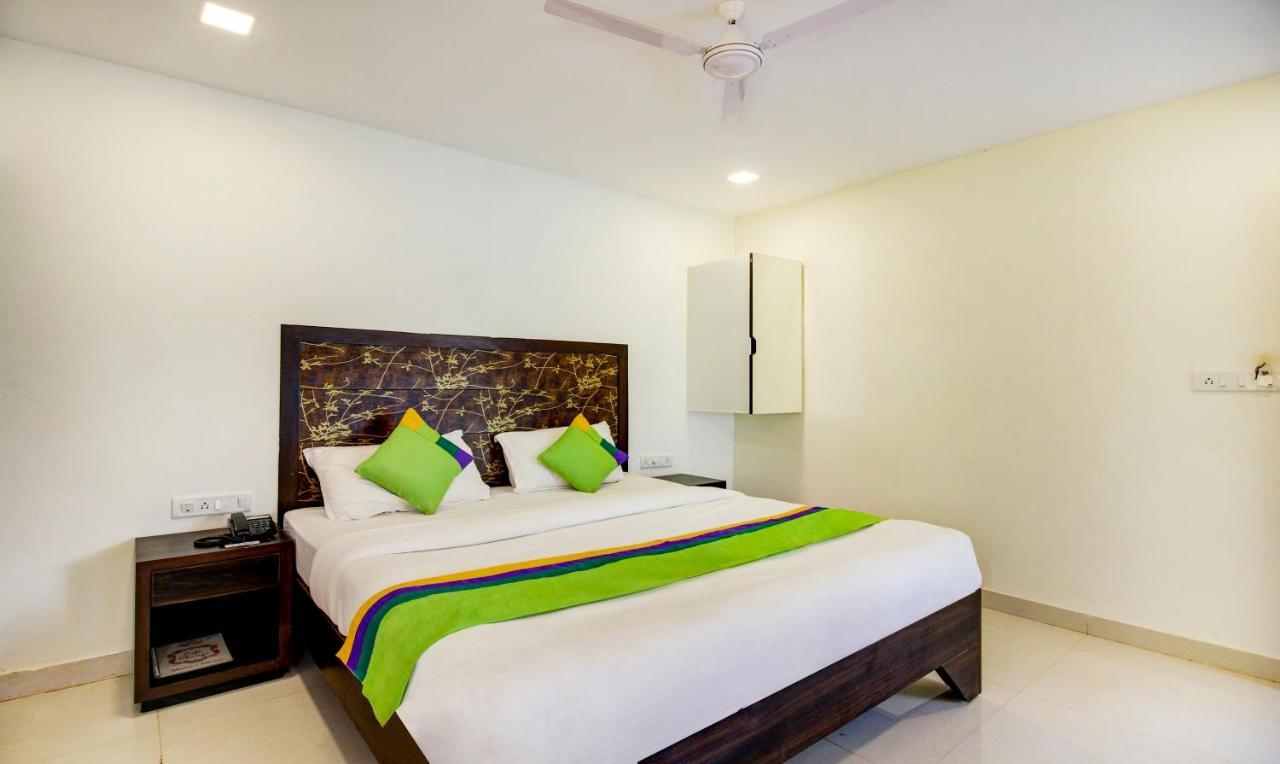 Treebo Trend Ashwem Beach Resort Goa Мандрем Экстерьер фото