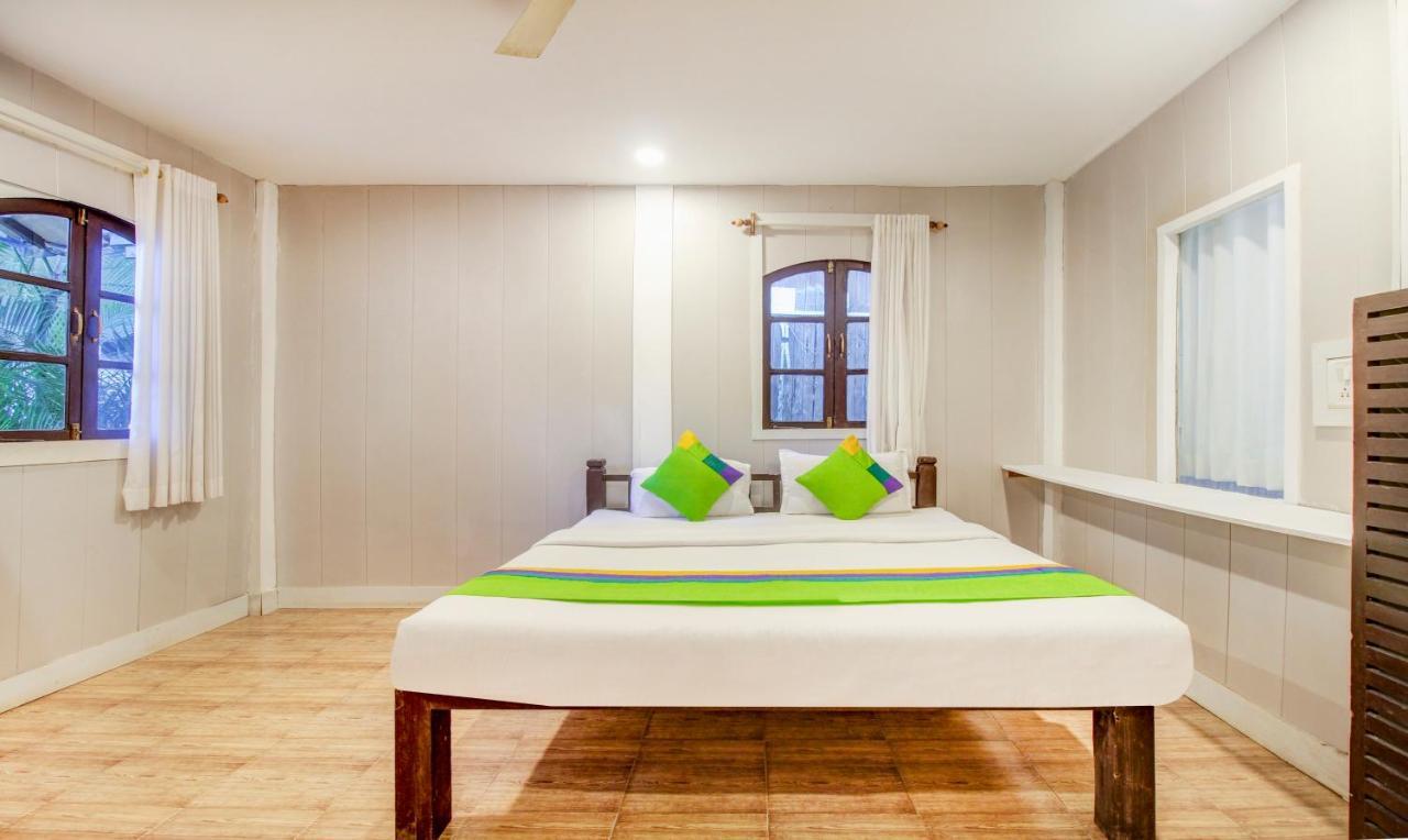 Treebo Trend Ashwem Beach Resort Goa Мандрем Экстерьер фото